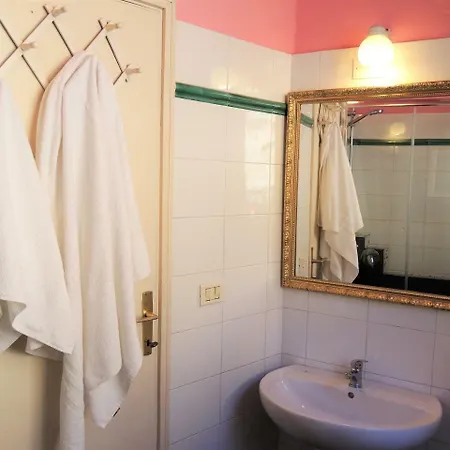 Cosmopoli Apartament *