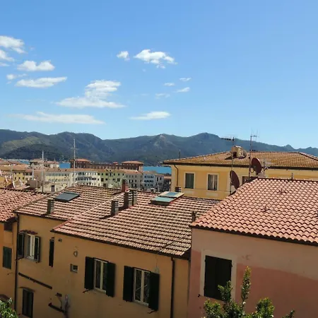 Cosmopoli Apartament *
